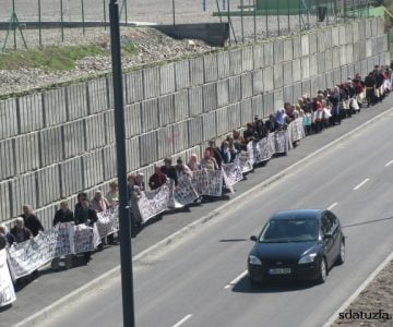 srebrenapril004