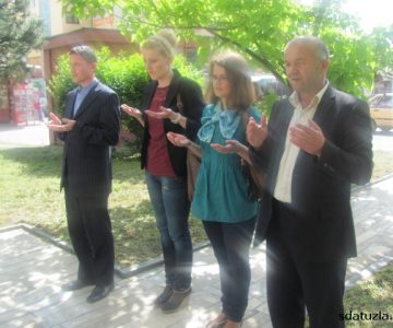 slavinovici2013000