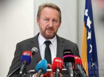 izetbegovic-o-haskom-tribunalu-400x266