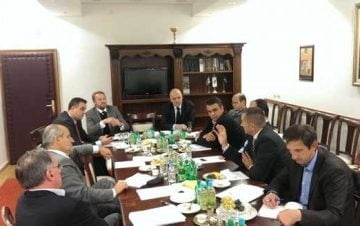 sda-medjunarodna-zajednica-se-mora-aktivno-ukljuciti-u-rjesavanje-pitanja-obrazovanja-u-rsu-400x226