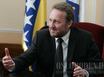 izetbegovic-bih-nece-praviti-korake-unazad-nove-entitete-i-nece-biti-podjela 1413448924-400x268