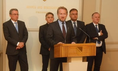 u-sarajevu-poceo-sastanak-sda-dfa-i-saveza-za-promjene1-400x240