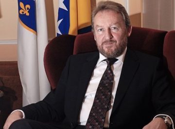 bakir-izetbegovic-u-kalesiji-400x266