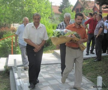 mramor2012001