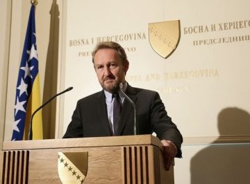 PredsjednikIzetbegovic-400x266
