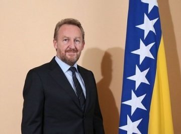 BakirIzetbegovic-400x267