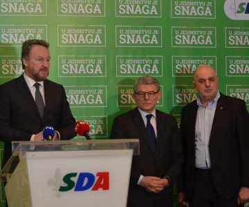 sda-press-bakir-izetbegovic-16032016-KS