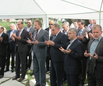 godisnjica-rodjenja-alije-izetbegovica-08082016-5544-1024x683