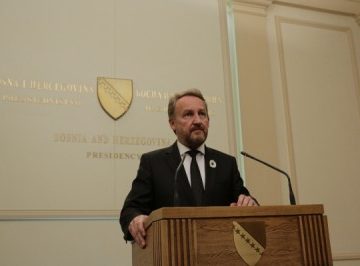 600 1511368291press-Bakir-izetbegovic-2w112017-20171122180123 IMG 2497-MZ-400x266